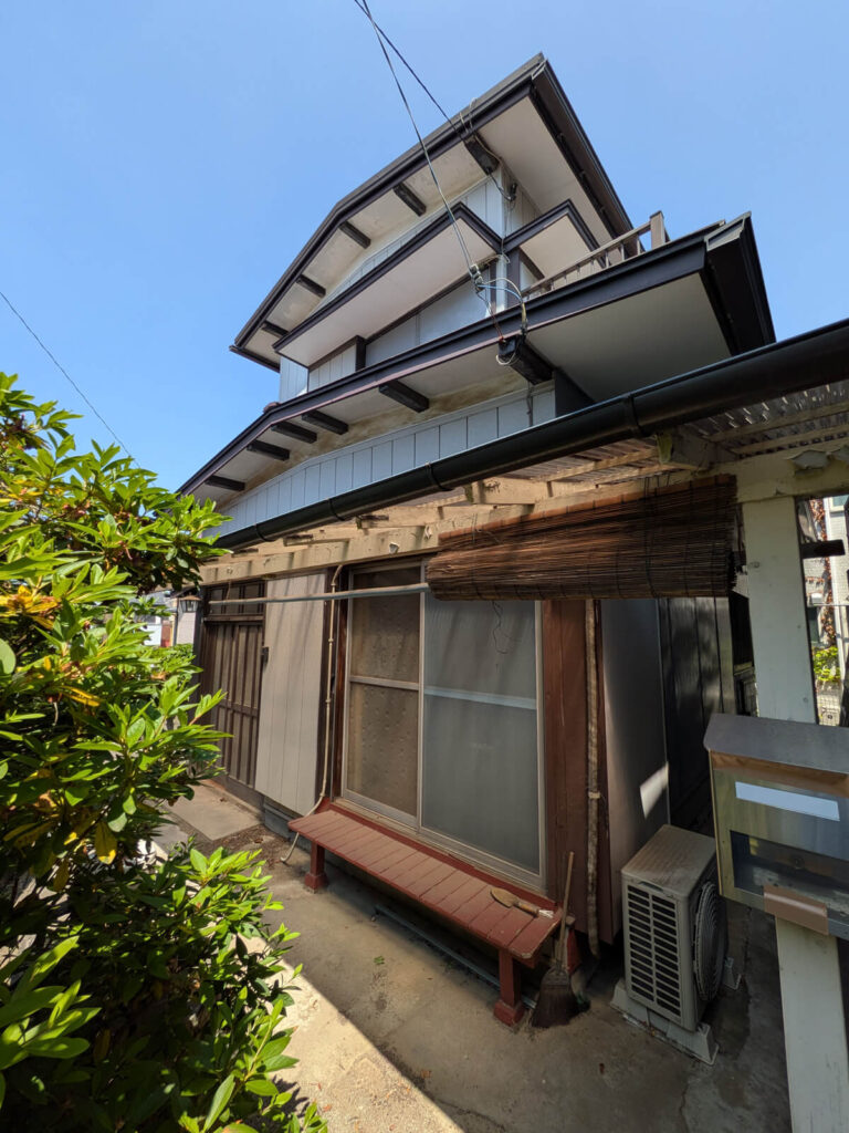 傾きが見られる千葉県松戸市の古家・空き家|再建築や売却が難しい物件の買取実績